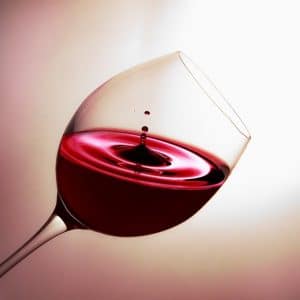 Una copa de vino tinto