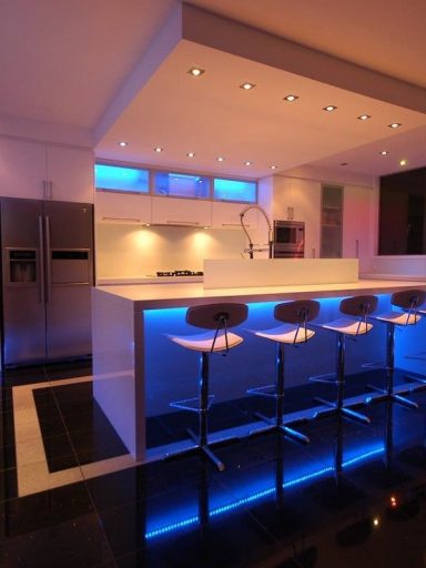 Des ampoules connectées dans une cuisine