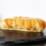 Coliflor gratinada con queso de cabra y pan de especias