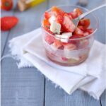 Gazpacho de fresas y tomates cherry con queso fresco de cabra